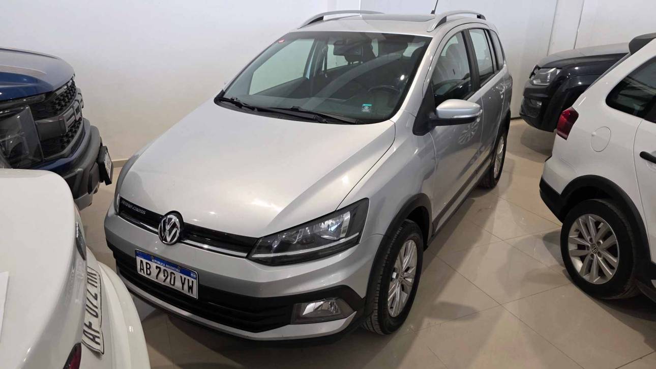 VW Suran 1.6 16V Cross