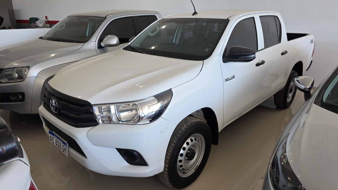 Toyota Hilux DX 2.4 4×4