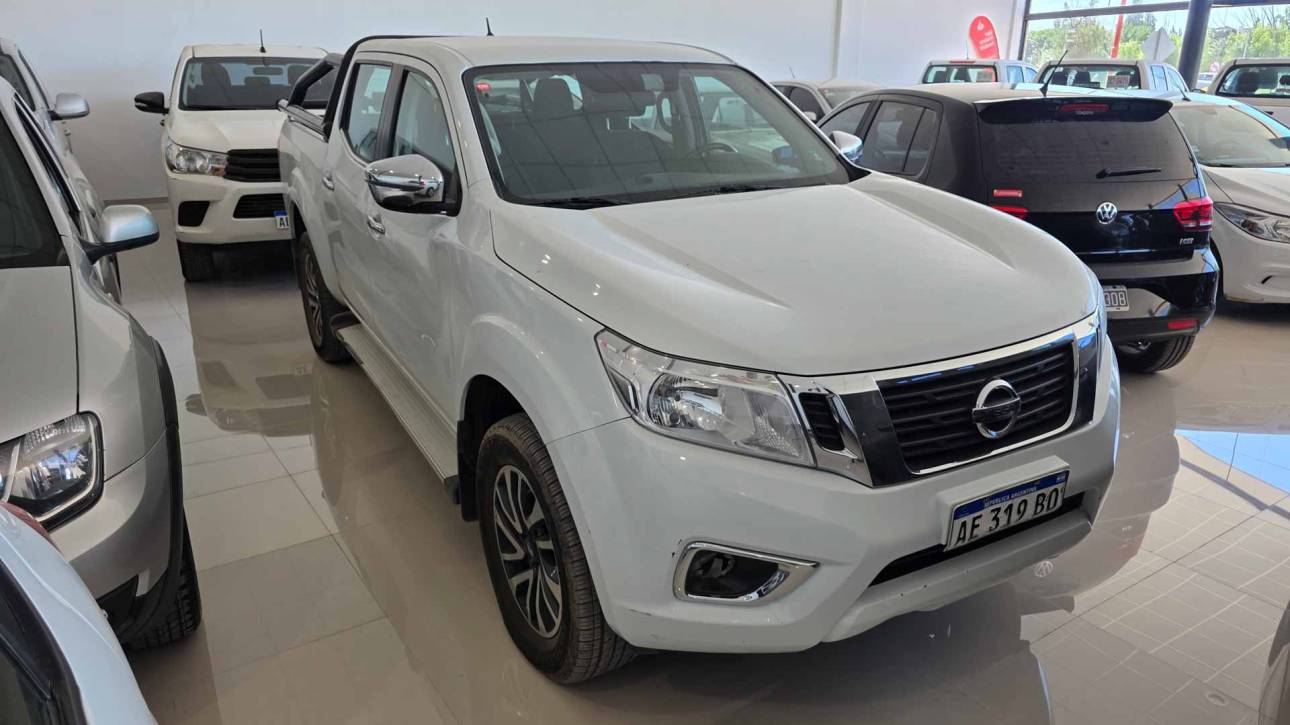 Nissan Frontier 2.3 XE 4×2