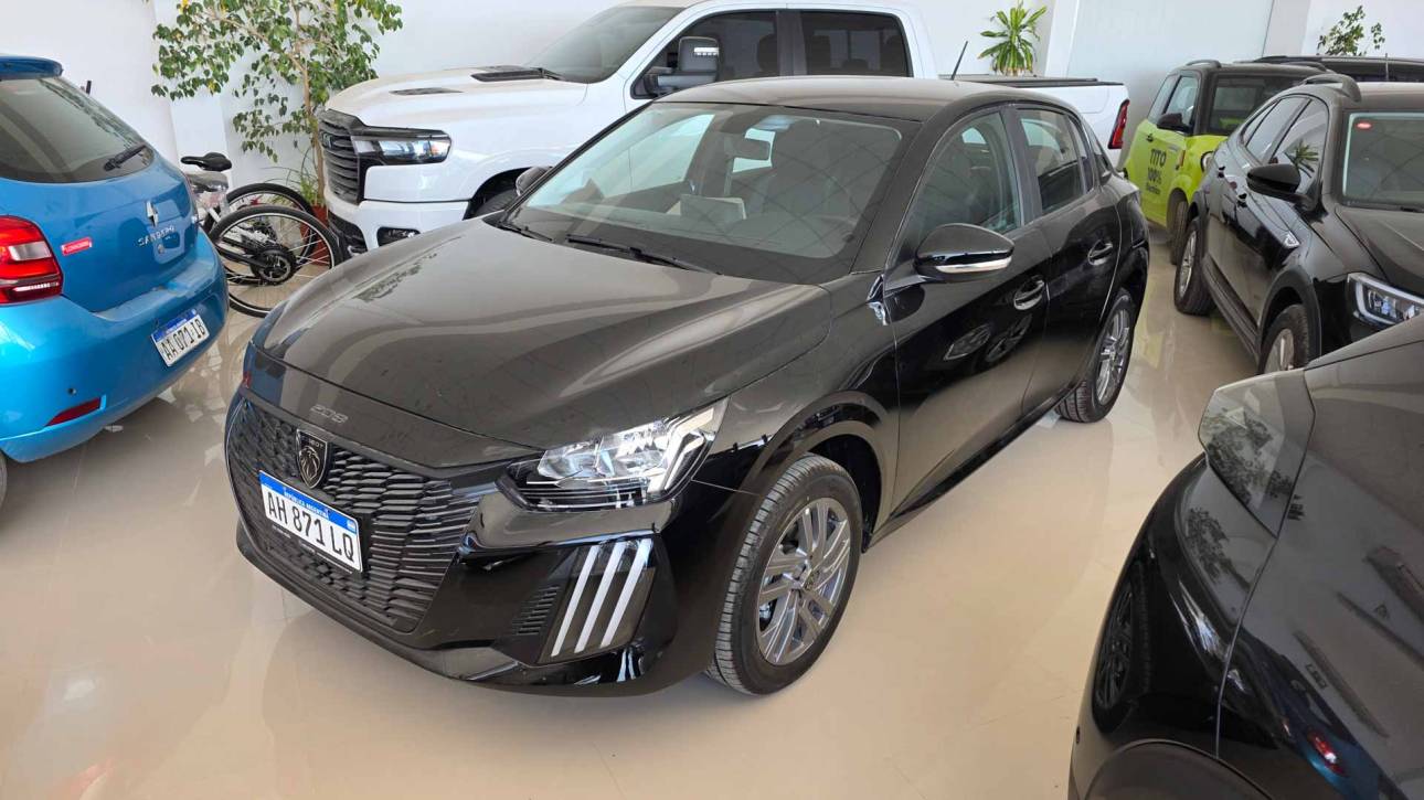 Peugeot 208 1.6 Allure MT