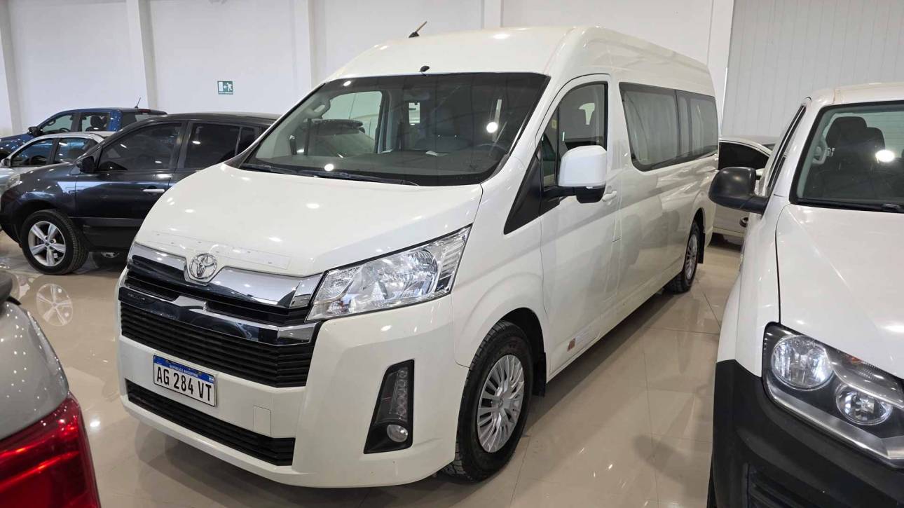Toyota Hiace Commuter