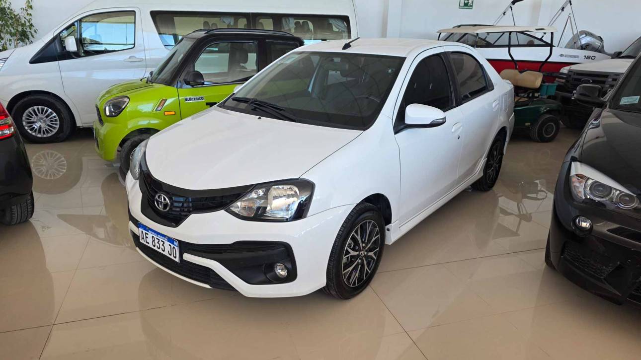 Toyota Etios XLS 1.5