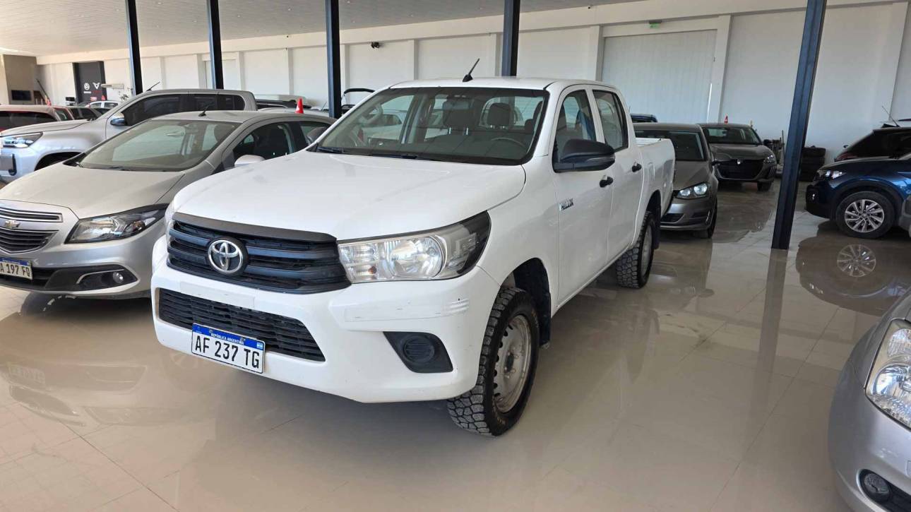 Toyota Hilux 2.4 DX 4×4